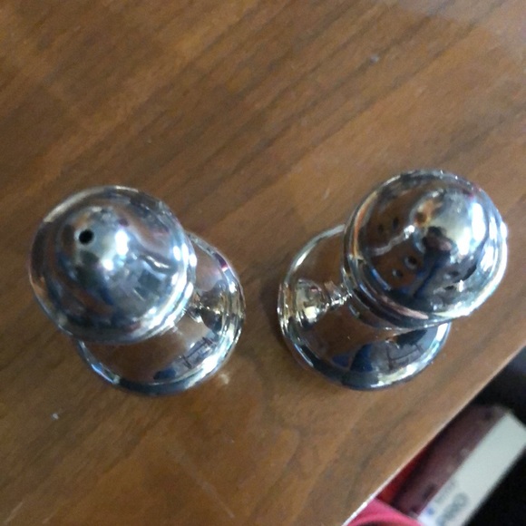 Silver plate salt and pepper - Picture 3 of 3